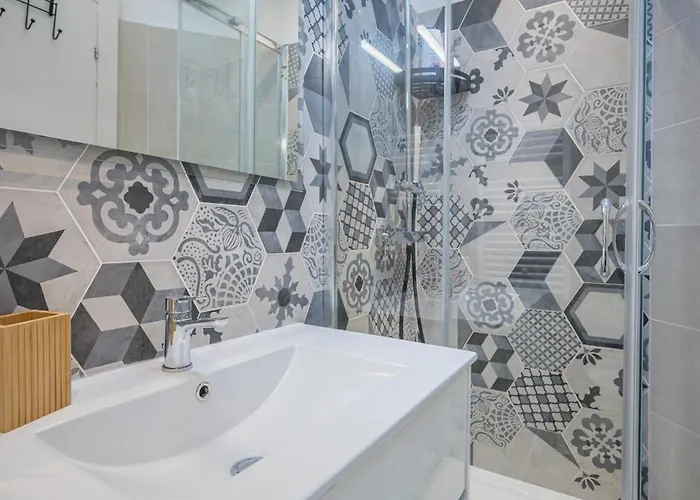 Le Duplex Apartment *